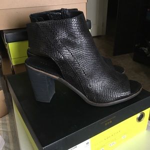 Sutton heel by Very Volatile